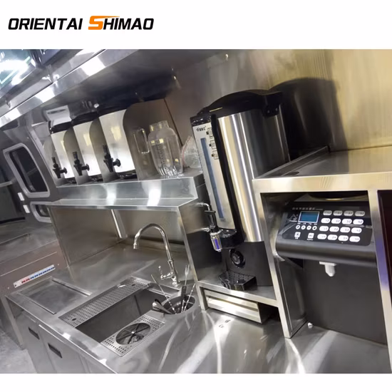 Neuer mobiler Fast-Food-Anhänger von Airstream mit Farbaufkleber für die Anhängerkupplung